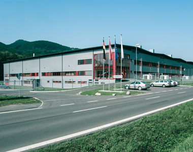 Dieses Bild zeigt das Tubexwerk Zarnovica in der Slowakei.